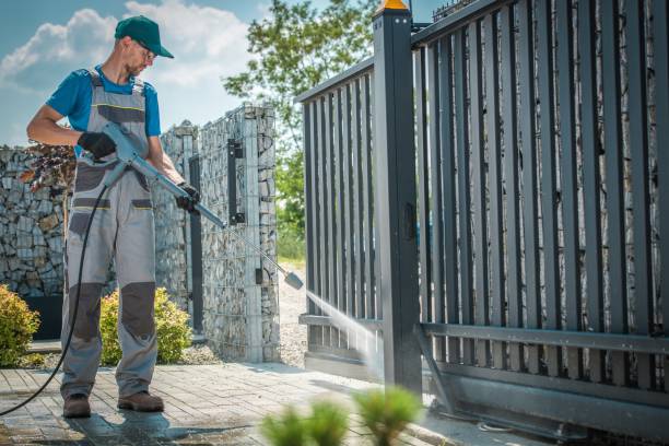 Best Animal Enclosure Cleaning  in Ashland, WI